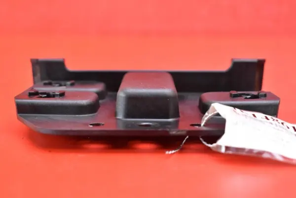 Tesla-tutkan kiinnike OEM 1045993-00-C Model S 2012-2020 image 4