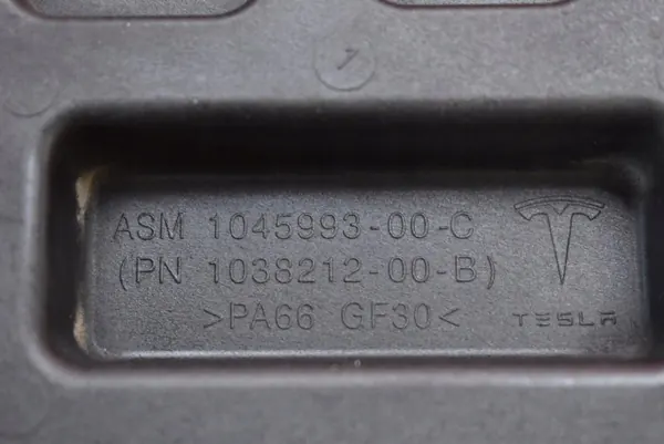 Tesla-tutkan kiinnike OEM 1045993-00-C Model S 2012-2020 image 7