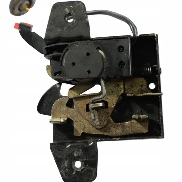 Fecho capô Porsche OEM 99751105300 - Usado image 10