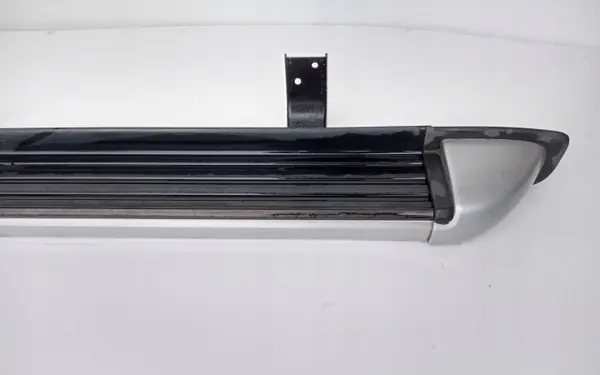 Marchepied Latéral Droit OEM Nissan Navara D23 - Occasion image 3