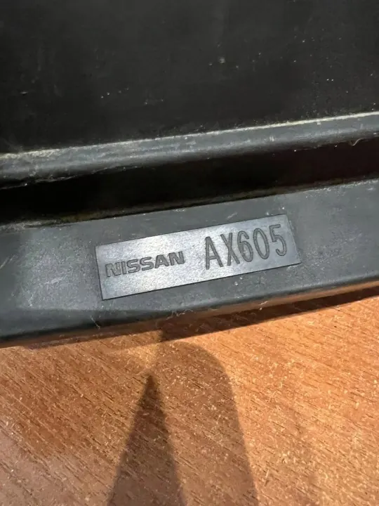 Cubierta seguidor de levas Nissan OE D3533 - Usado image 6