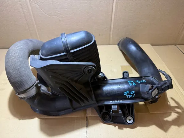 Audi A4 B8 2.0 TDI Intercoolerrör OEM 8K0145673AJ image 2