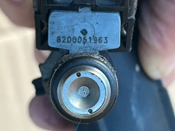 Rampe d'injection OEM 8200051963 Renault Clio II 1.2 image 3