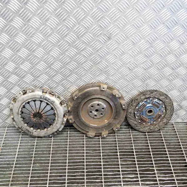 Conjunto de embreagem Hyundai Tucson 1.6L 4110026150 image 3