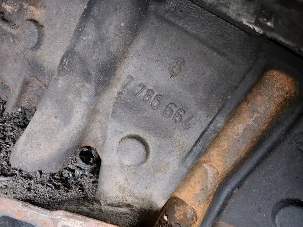 BMW M47 2.0D Moottori OEM 7786664 E90/E91 image 7