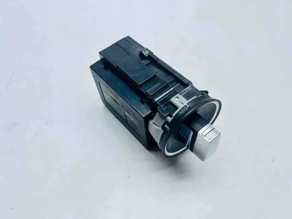 Interruptor de encendido OEM 33303701 para VW Passat B7 image 3