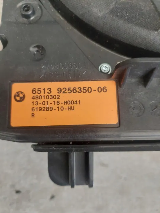MINI COOPER F55 F56 Oikea subwoofer OEM 9256350 image 3