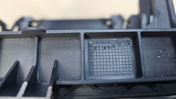 Cadre Radio 2 DIN Audi A3 8P OEM 8P0858005D image 6