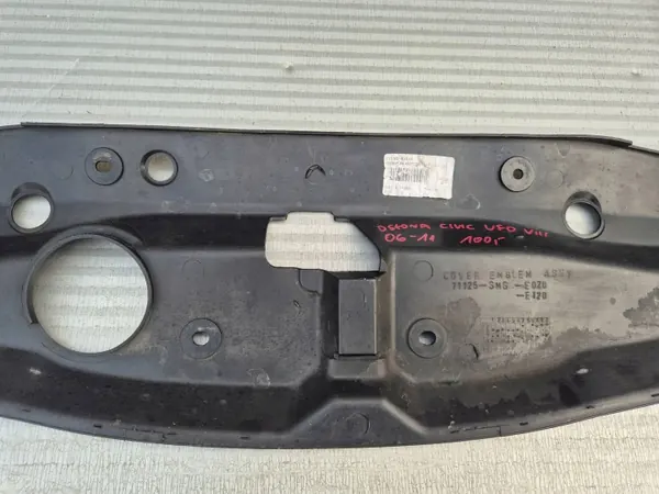 OEM 71125 etuistuimen peite Honda Civicille image 7