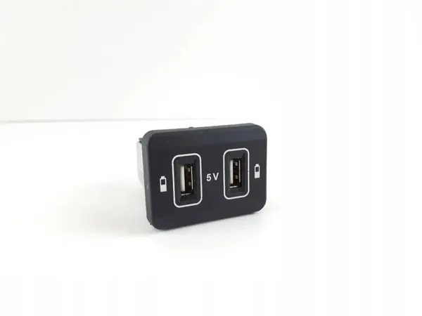 Mercedes-Benz USB-laitteisto OEM A2138207701 image 2