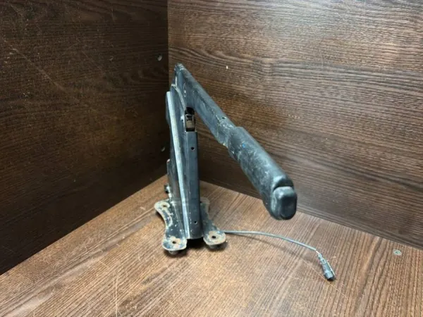 Handbremshebel Iveco Daily 06-19 OEM 504135616 image 4