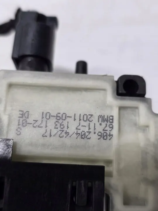 BMW X3 F25 Tankklappendeckel OEM 7238086 7213035 image 7