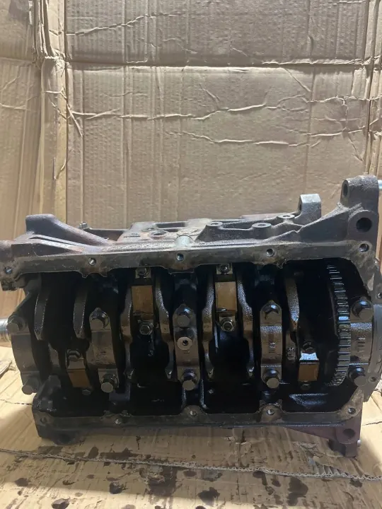 Alfa Romeo 147 Moottorilohko - Käytetty OEM-Osa image 7