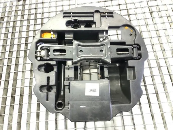 Ensemble d'outils Renault Clio IV Crics Clés image 1