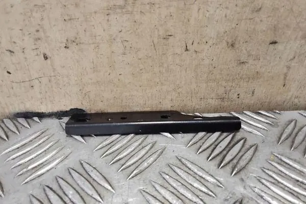 Deslizamento direito do para-choque dianteiro MERCEDES-BENZ E (W212) A2128810206 image 3