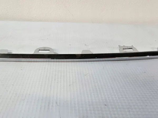 Skoda OE 3V0853551A krominen puskurin lista image 4