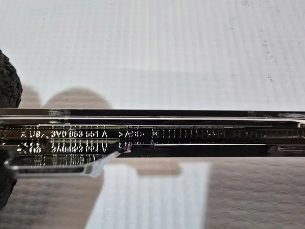 Skoda OE 3V0853551A krominen puskurin lista image 9