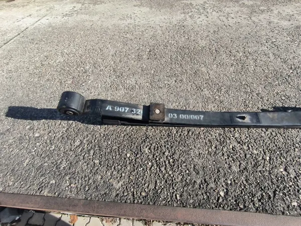 Bladveer Mercedes-Benz Sprinter OEM A9073200300 image 3