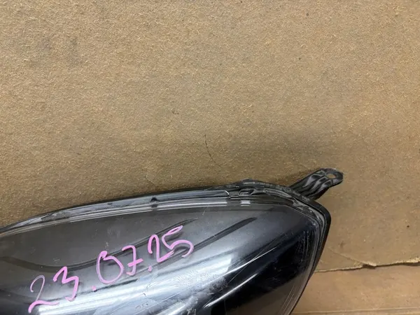 Vasen etuvalaisin Renault Twingo II Lift image 3