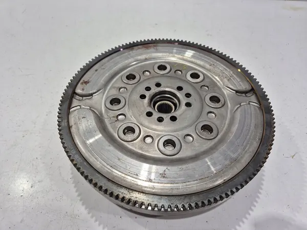 Kaksoismassakytkin Peugeot 2008 1.6 BlueHDI image 10