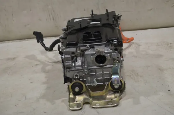 Onduleur Toyota Corolla E21 1.8 Hybride - Pièce OEM image 2