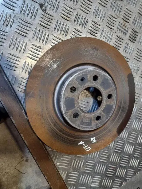Disque de frein avant Audi A4 Allroad OEM 8R0615301F image 2