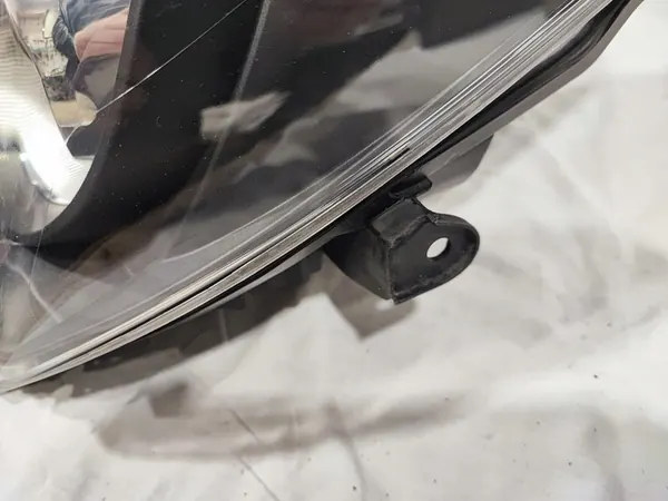 FARO IZQUIERDO TOYOTA YARIS III image 6