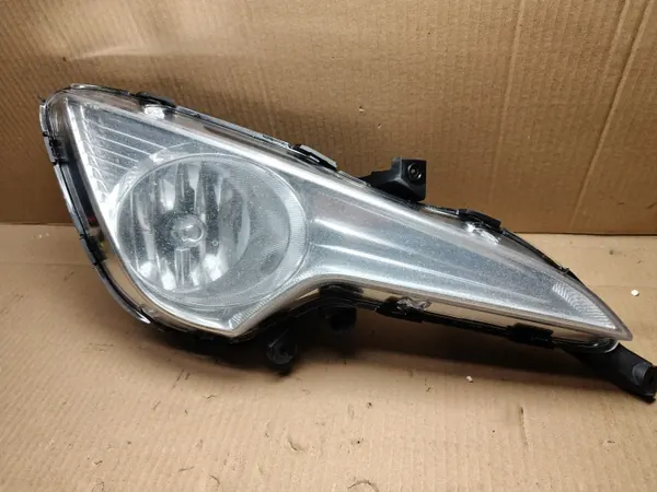 Faro Halógeno Hyundai OE 92202-3Z010 - Usado image 2
