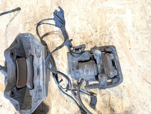 Jeu de disques et étriers frein Mercedes-Benz S W222 OEM 20B40108 image 8