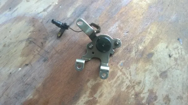 Sensor Nivel Aceite Mercedes OEM 2730100040 - Usado image 3