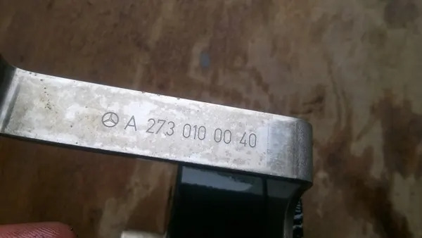 Sensor Nivel Aceite Mercedes OEM 2730100040 - Usado image 4