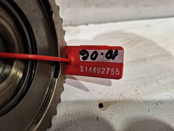 Kamremspulle OEM 55562222 för Opel Corsa E image 4