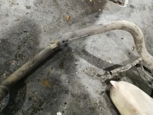 Kraftstoff-Einfüllstutzen OEM BMW E30 - Komplettsatz image 3
