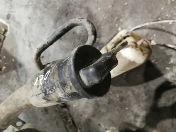 Kraftstoff-Einfüllstutzen OEM BMW E30 - Komplettsatz image 6