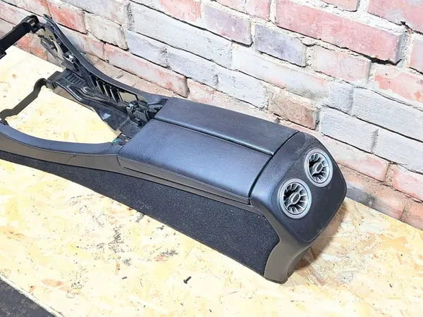 Accoudoir OEM 8101 Mercedes-Benz W238 Cabrio - Console image 9