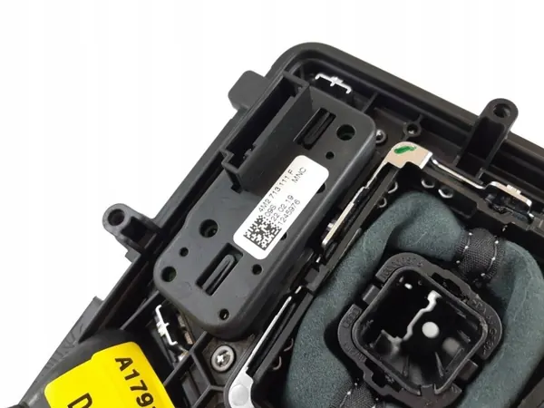 Marco Izquierdo Audi Q7 4M2713140G - Pieza OEM Usada image 7