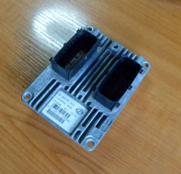 Unité de contrôle moteur Fiat 500 1.2 8V IAW 5SF8.MR image 3