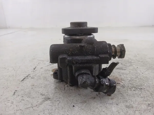 AUDI A4 B6 1.9 TDI Bomba de Direção 8D0145156TX image 5