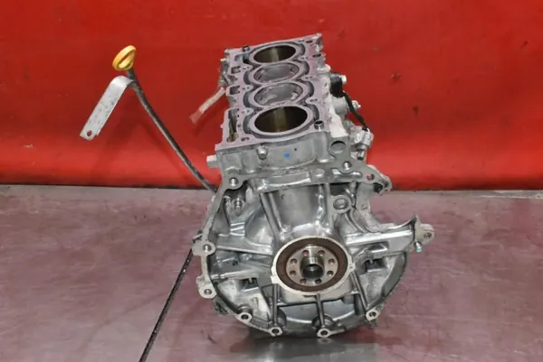 Motorblock Nedre Del OEM mamAUTO-1049283-2NR Toyota Yaris image 3