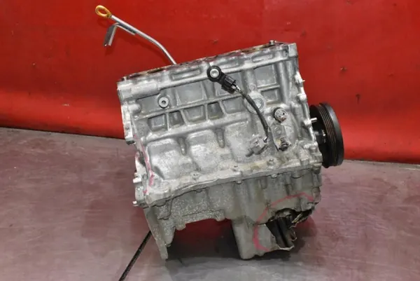 Motorblock Nedre Del OEM mamAUTO-1049283-2NR Toyota Yaris image 4