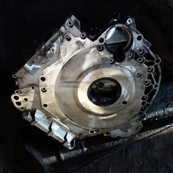 Couver de distribution Audi A6 C6 2.4 V6 BDW OEM 06E103173J image 2