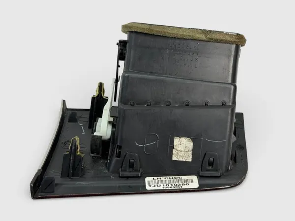 Rejilla ventilación izquierda tablero OEM 11GM175A Cadillac Escalade image 4