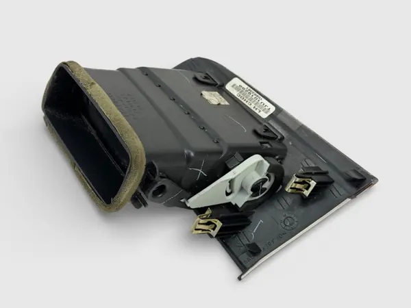 Rejilla ventilación izquierda tablero OEM 11GM175A Cadillac Escalade image 5