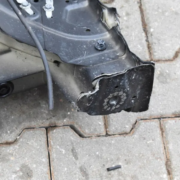 OEM 64600-BE930 Voorste Rechter Langsdrager voor Hyundai Kona II image 8