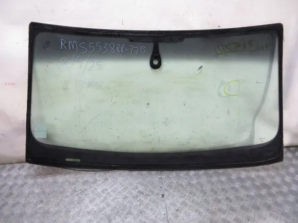 Audi Q3 8U Frontscheibe OEM 205/028 - Gebraucht image 4