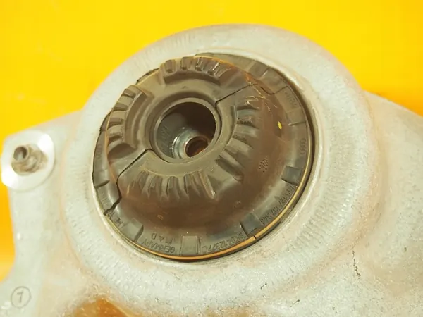 OEM 8r0412383a Audi A5 Jousituslaakeri Vasen image 8