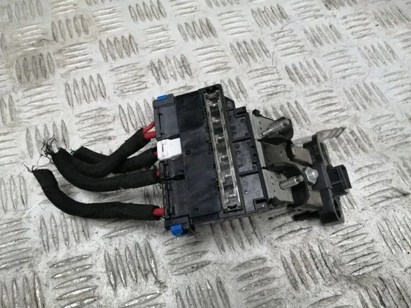 Sulakeklipsi OEM 1212121212 Renault Captur II 1.6 E-Techille image 2