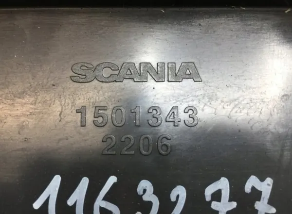 OEM 1501343 Scania Kleine rechter treeplaat image 3