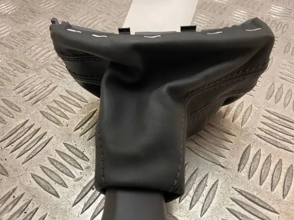 Audi A1 Schalthebel OEM 82B713139B image 4
