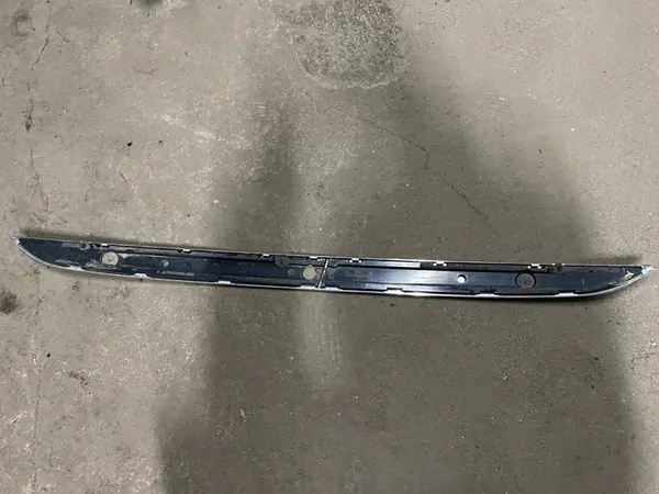 MERCEDES V-LUOKKA 447 KROMIOVI image 3